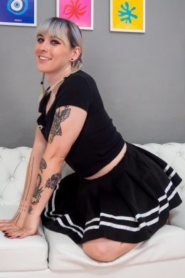 BONUS SCENE! Gwyndoline's Stretched-Out Gaping-Hole!